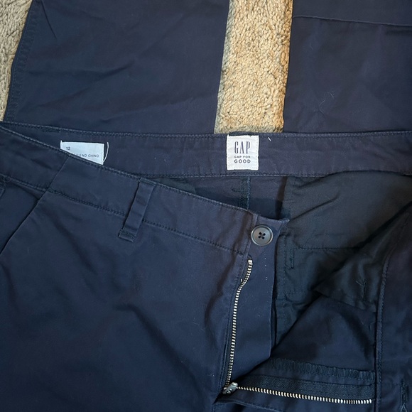 GAP Women's Navy Chinos - Picture 2 of 2